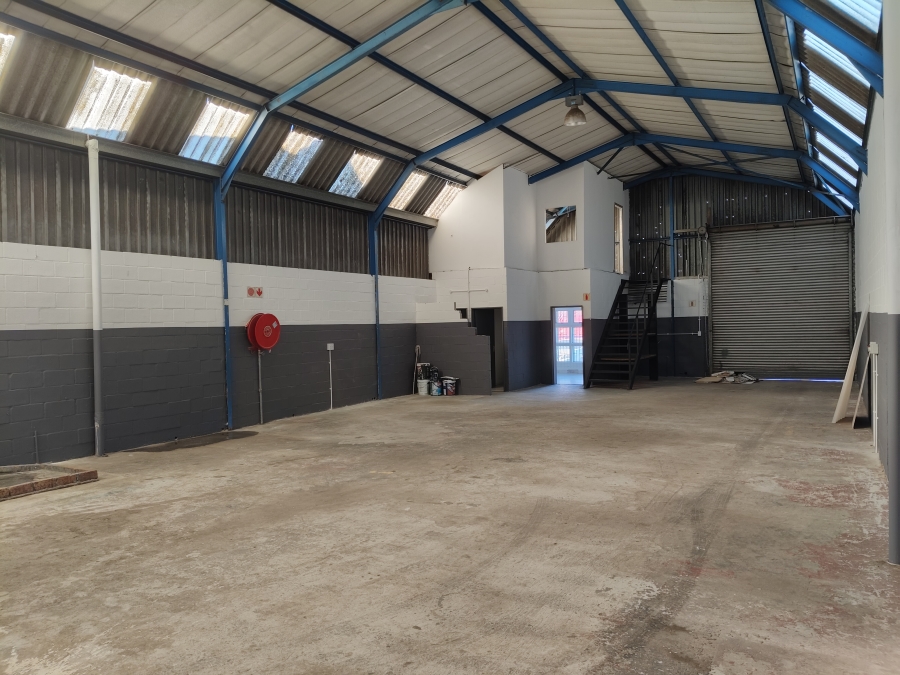 To Let Commercial Property for Rent in Okavango Park Western Cape